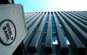 البنك الدولي يخفض توقعات النمو العالمي في 2023 إلى 1.7%