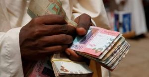 رجل اعمال يتنازل عن كل املاكه وسياراته للجيران في امدرمان والاسرة تلجا للقضاء